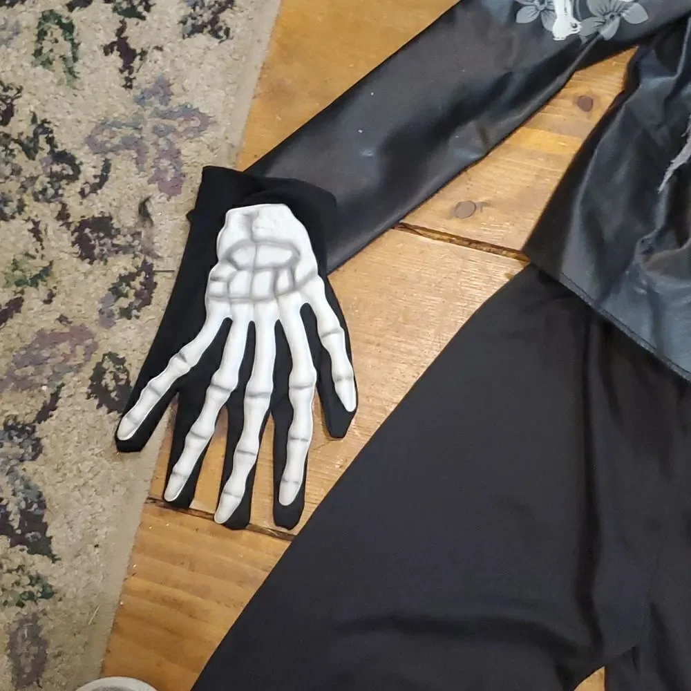 ‎Rot n Rocker, rock n roll zombie costume